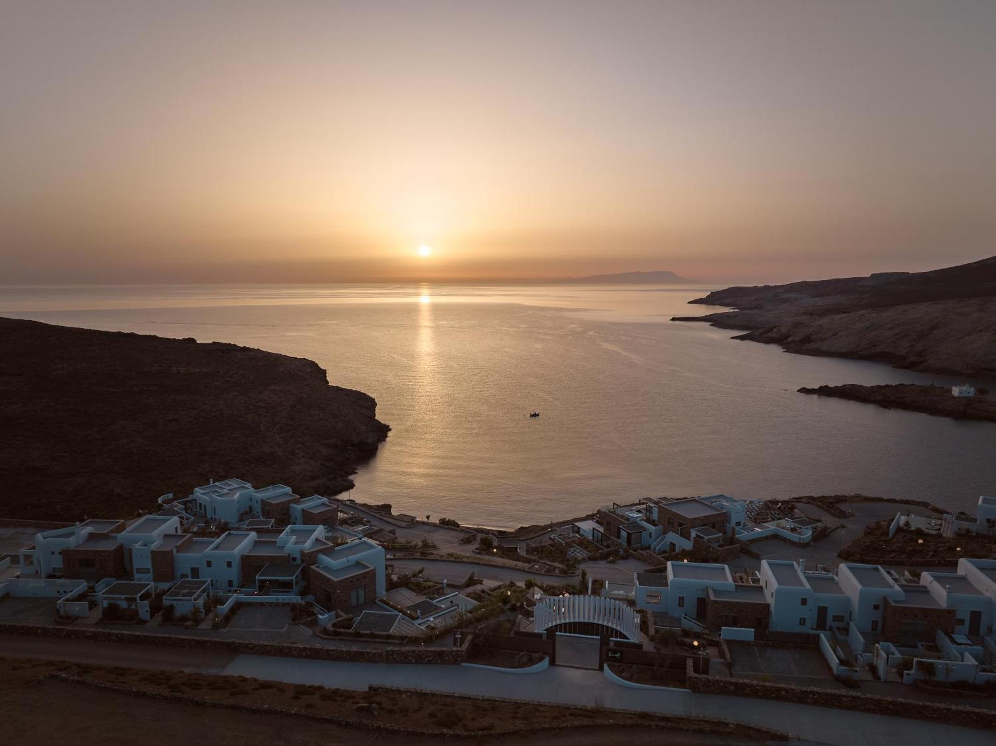 Hotel Semeli Coast Mykonos Curio Collection By Hilton à Merchia Beach Extérieur photo